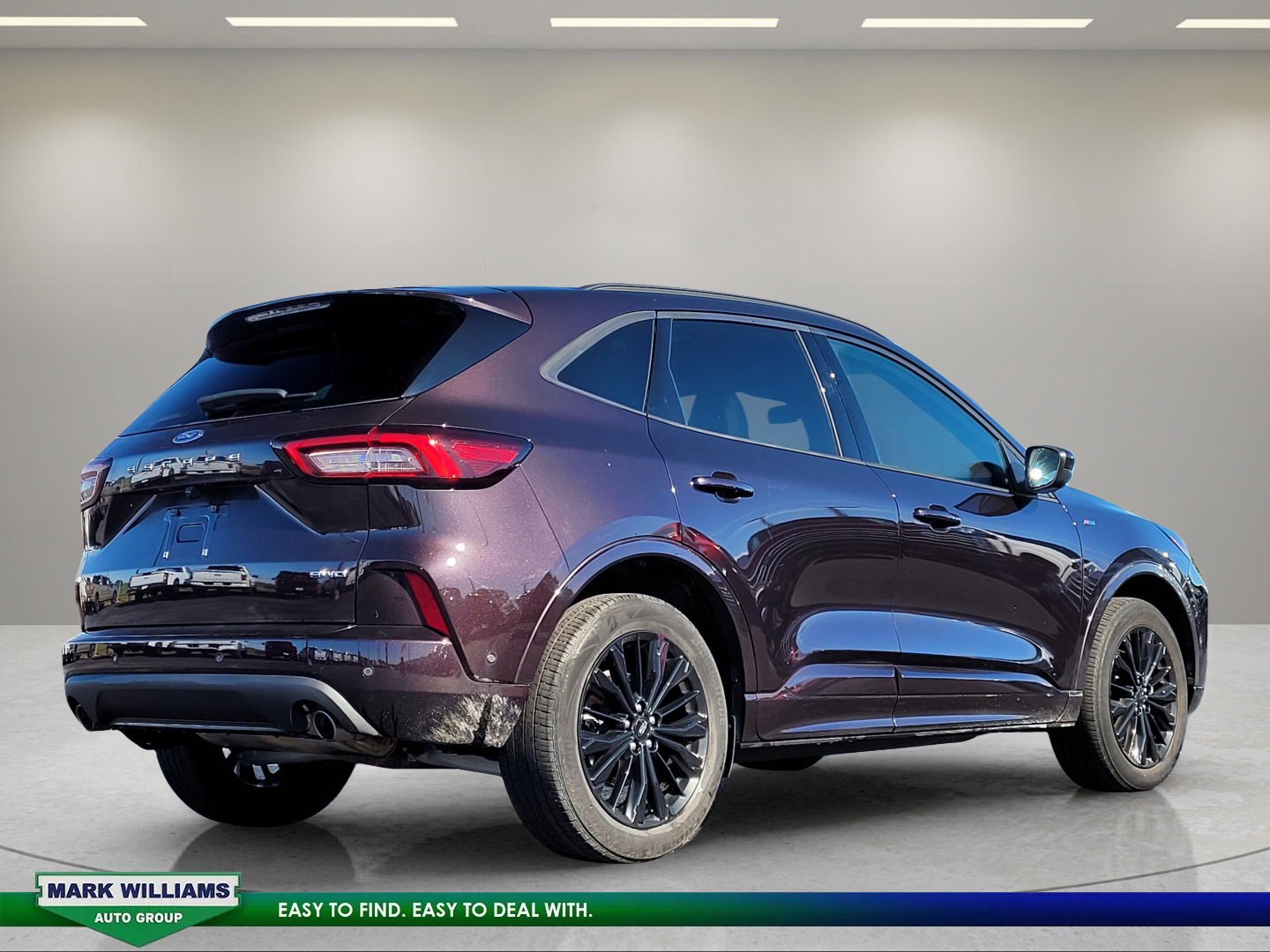 Certified 2023 Ford Escape ST-Line Elite w/ Premium Technology Package AWD/4WD image 4