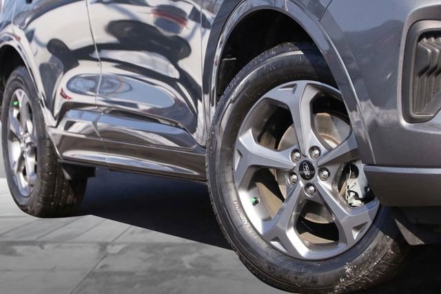 Certified 2024 Ford Escape ST-Line image 6