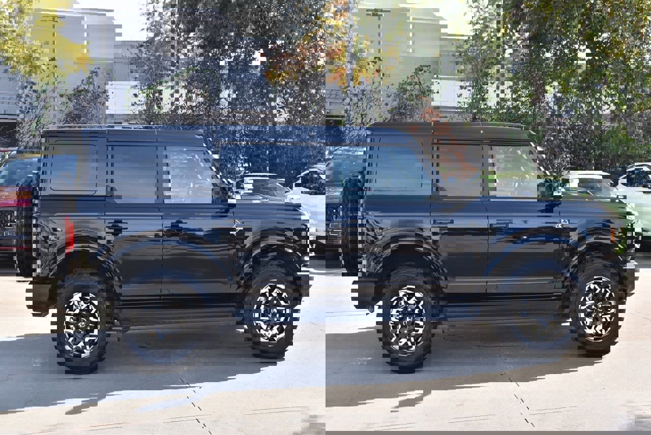 Certified 2025 Ford Bronco Outer Banks image 6