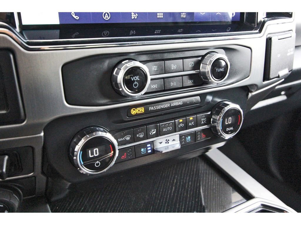 Certified 2022 Ford F450 Platinum AWD/4WD image 26