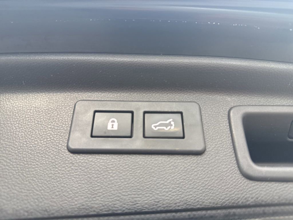 Used 2021 Subaru Forester Touring image 31