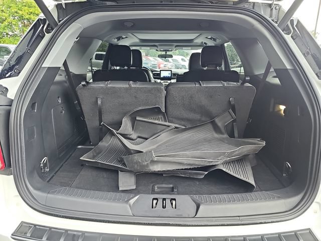 Certified 2023 Ford Explorer XLT w/ Equipment Group 202A AWD/4WD image 15