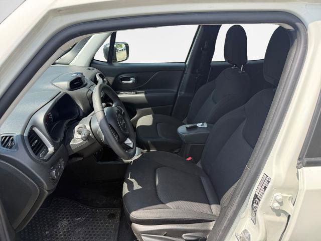 Used 2023 Jeep Renegade Latitude AWD/4WD image 12