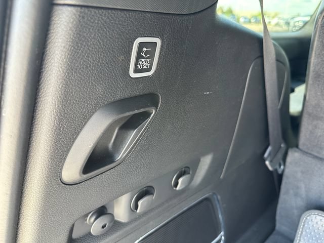 Used 2023 Jeep Wagoneer Series III w/ Convenience Group I AWD/4WD image 11
