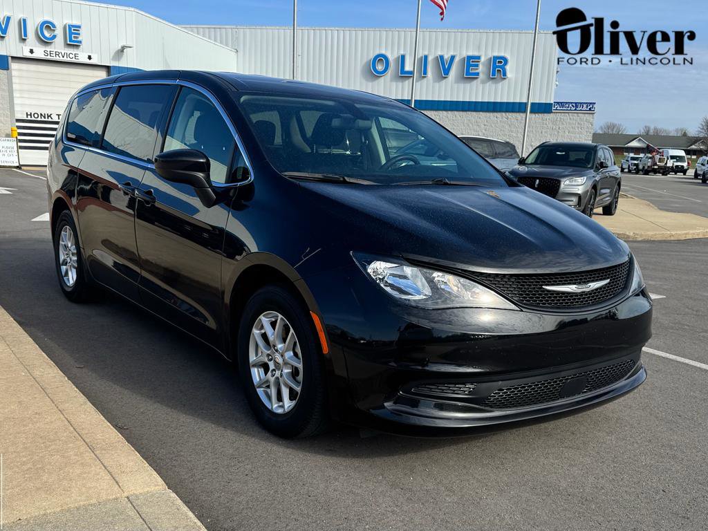 Used 2022 Chrysler Voyager LX