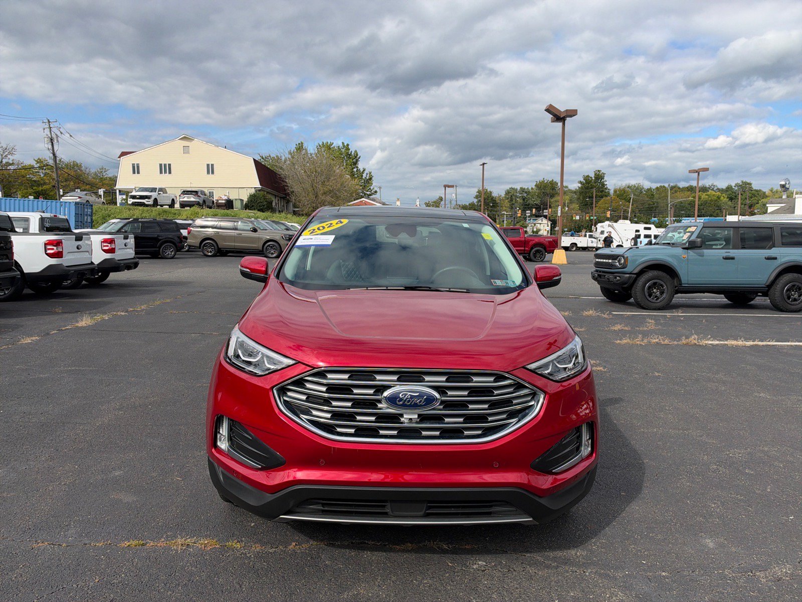 Certified 2024 Ford Edge Titanium w/ Equipment Group 301A AWD/4WD image 23