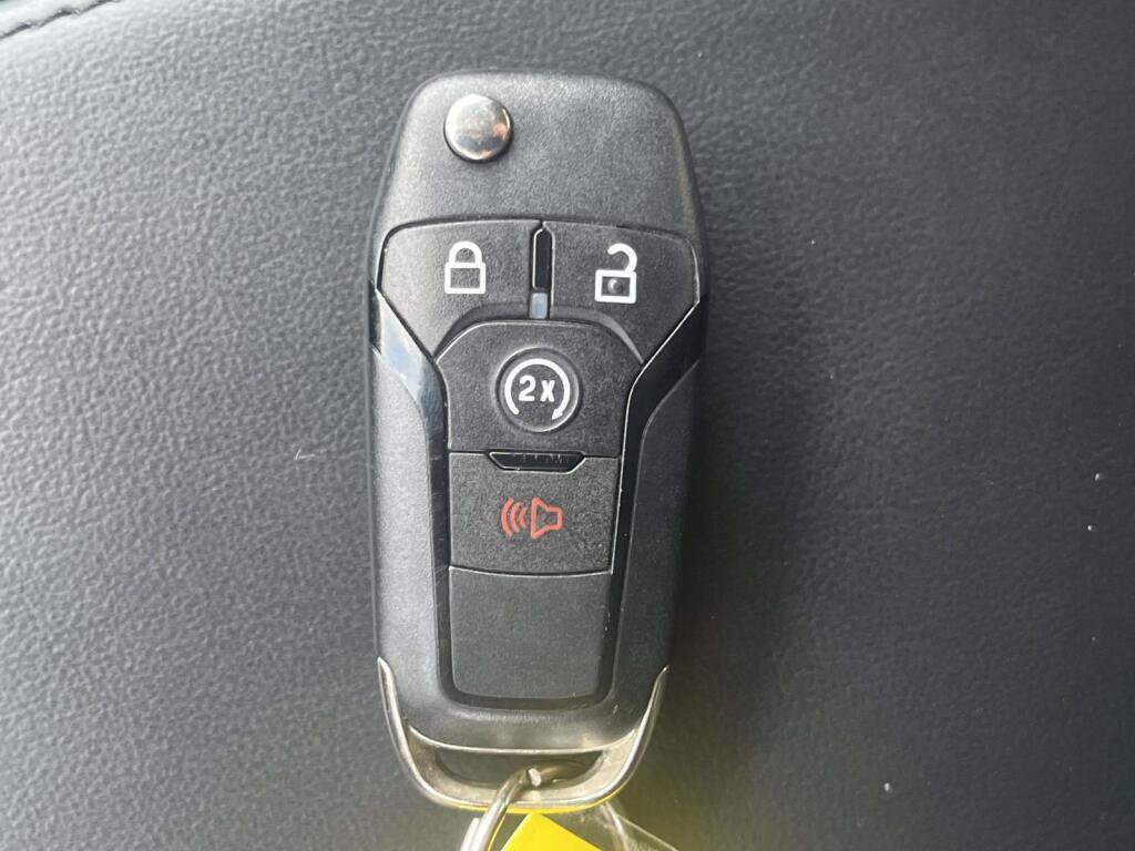 Certified 2024 Ford Maverick Tremor w/ Tremor Off-Road Package AWD/4WD image 4
