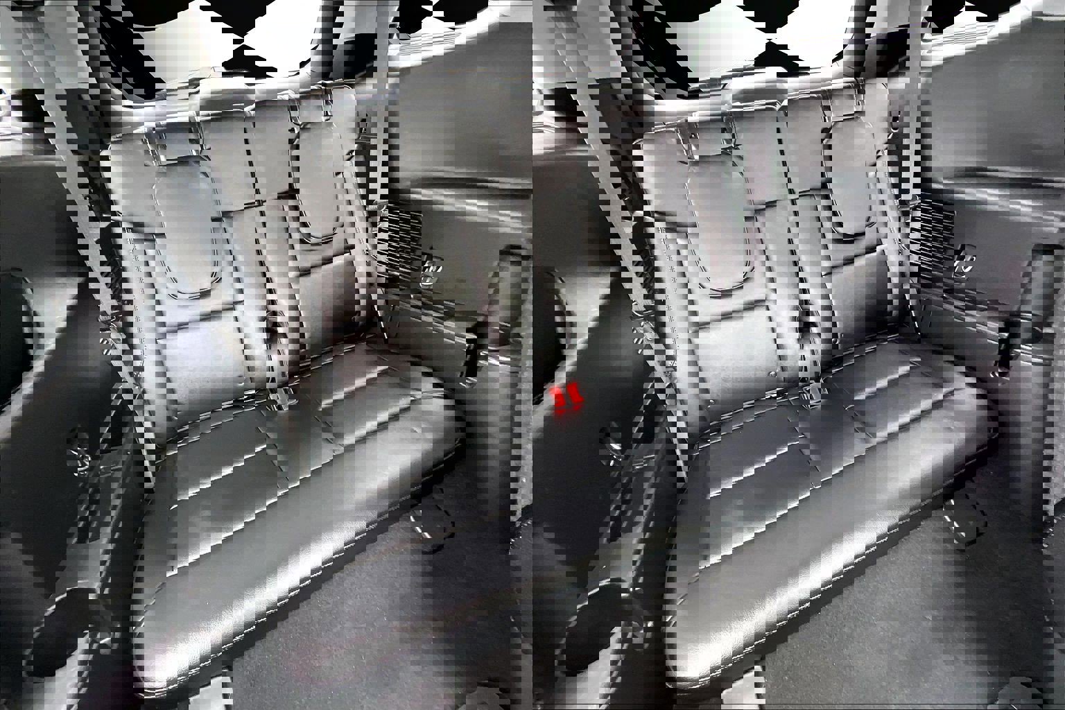 Certified 2022 Ford Explorer Limited w/ Equipment Group 301A image 28