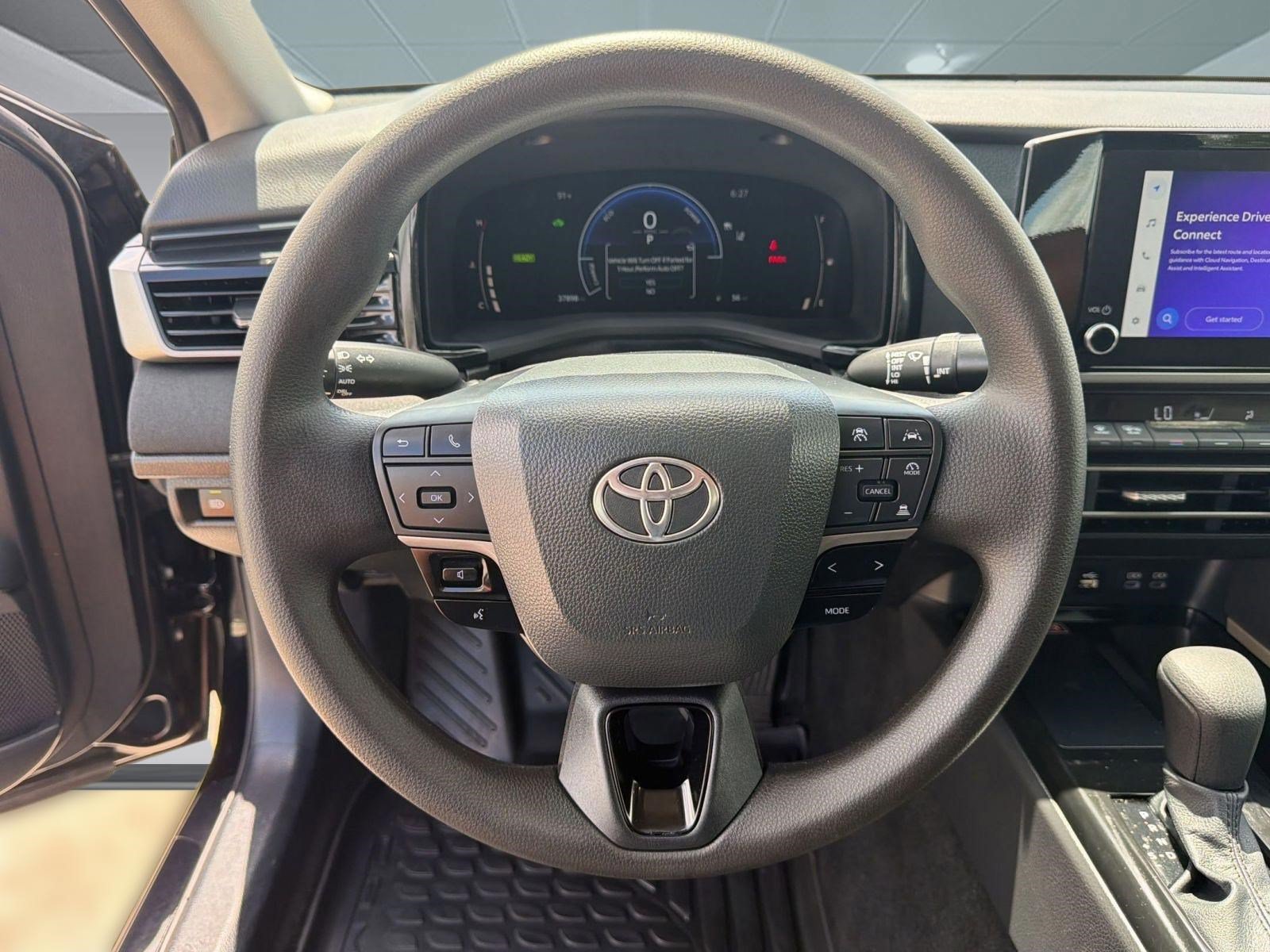 Used 2025 Toyota Camry LE w/ Convenience Package FWD image 24