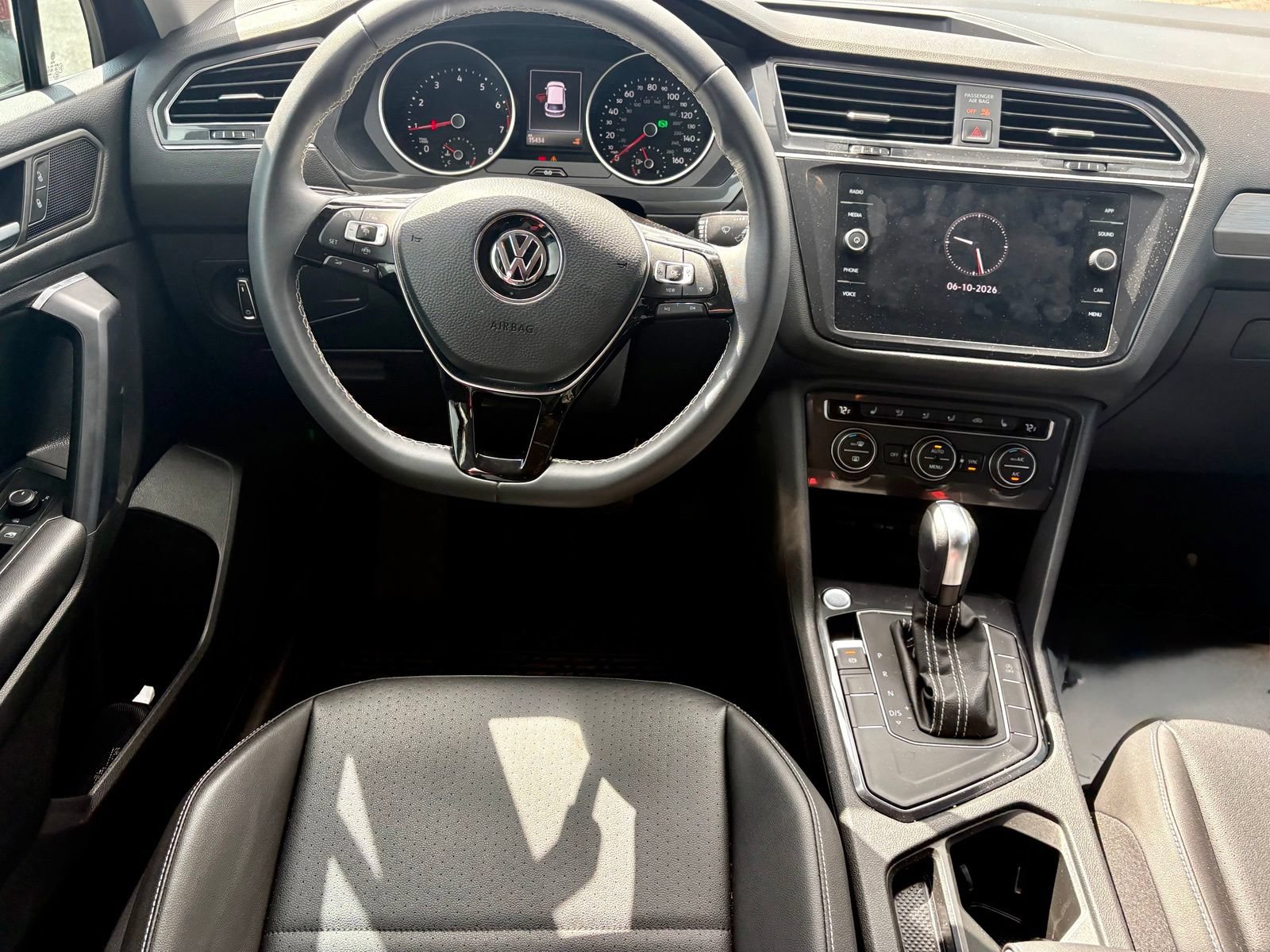 Used 2021 Volkswagen Tiguan SE FWD image 10