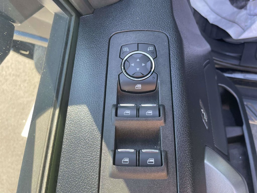 Certified 2018 Ford F150 XLT w/ Equipment Group 302A Luxury AWD/4WD image 16