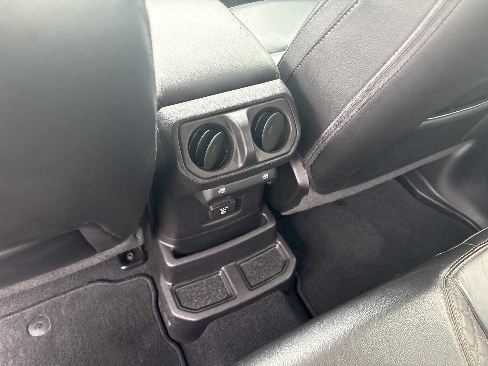 Used 2021 Jeep Wrangler Unlimited Sahara AWD/4WD image 16