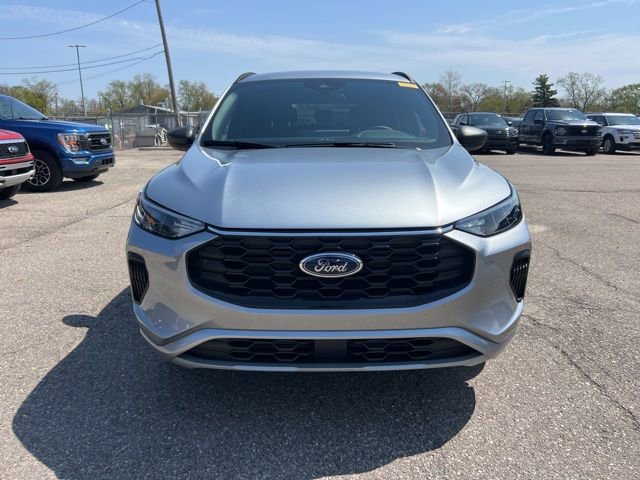Certified 2024 Ford Escape ST-Line w/ Tech Pack #1 AWD/4WD image 7