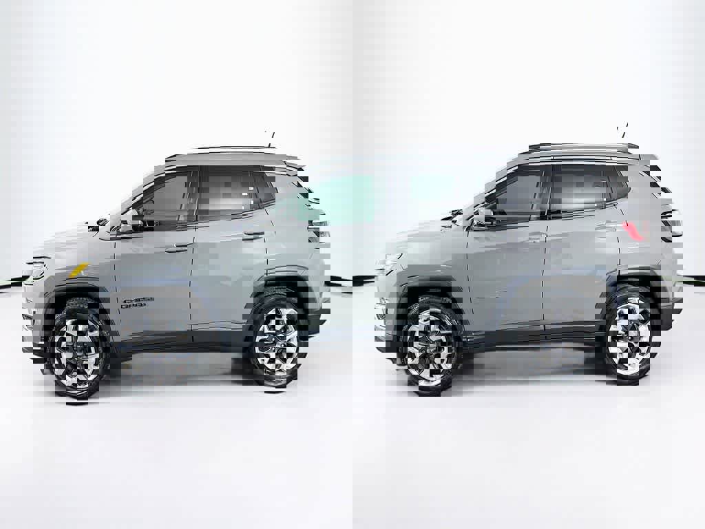 Used 2021 Jeep Compass Limited image 3