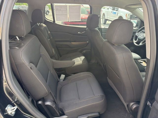 Used 2023 GMC Acadia SLE w/ Driver Convenience Package FWD image 12