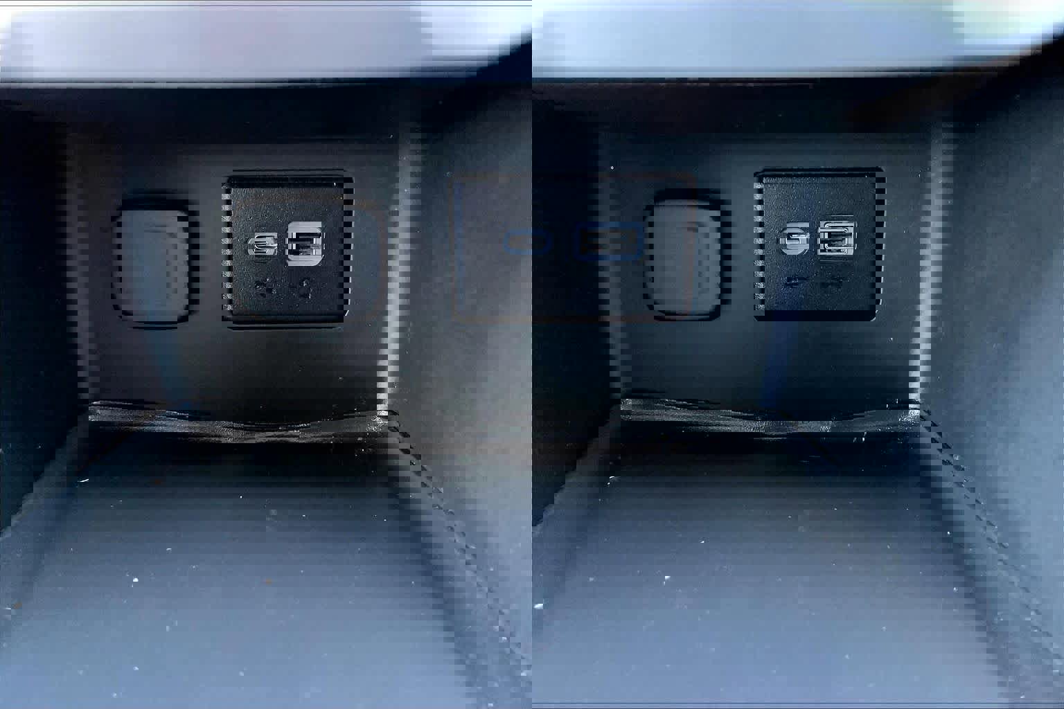 Used 2023 GMC Acadia SLE w/ Elevation Edition image 34