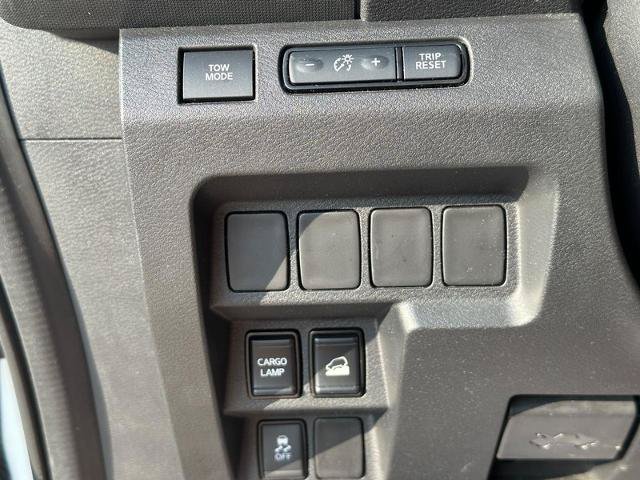 Used 2022 Nissan Frontier SV AWD/4WD image 22