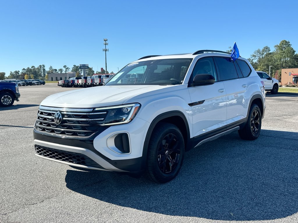 Used 2025 Volkswagen Atlas Peak Edition SE