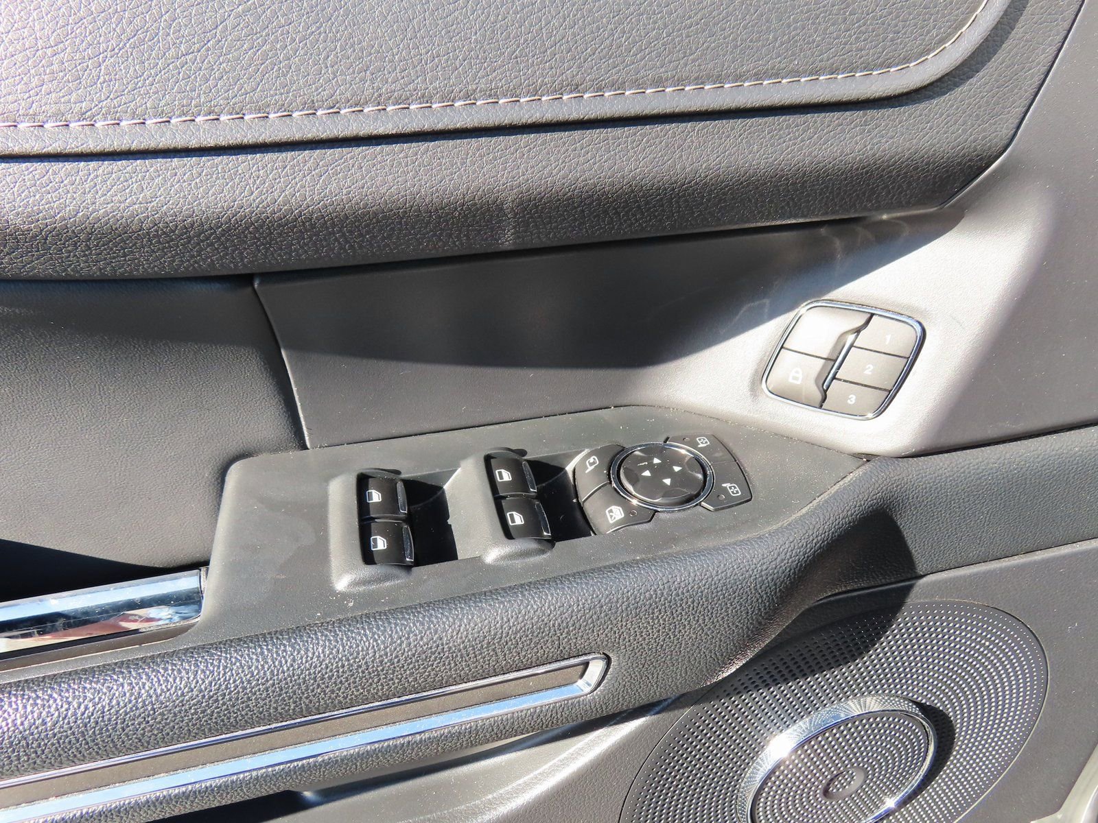 Certified 2024 Ford Expedition Max XLT image 13