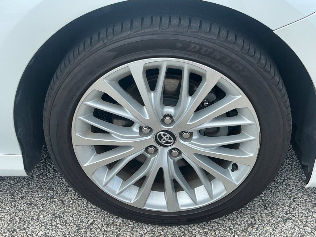 Used 2020 Toyota Camry XLE FWD image 19