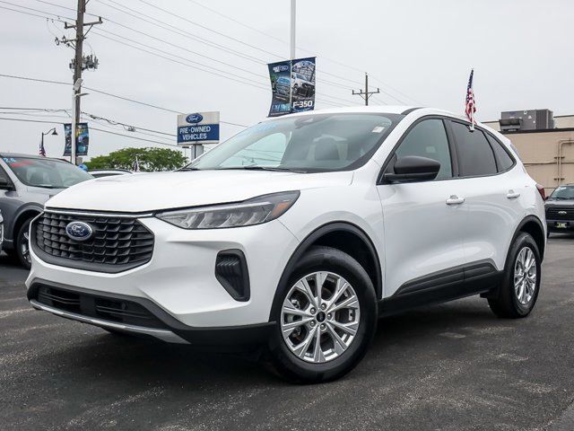 Certified 2025 Ford Escape Active AWD/4WD image 1