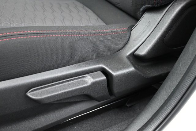 Used 2025 Subaru Impreza 2.0i Sport AWD/4WD image 11