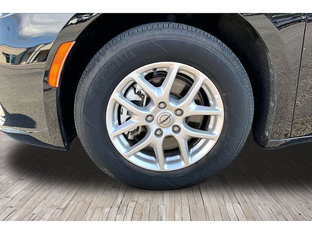 Used 2024 Chrysler Pacifica Touring-L FWD image 29
