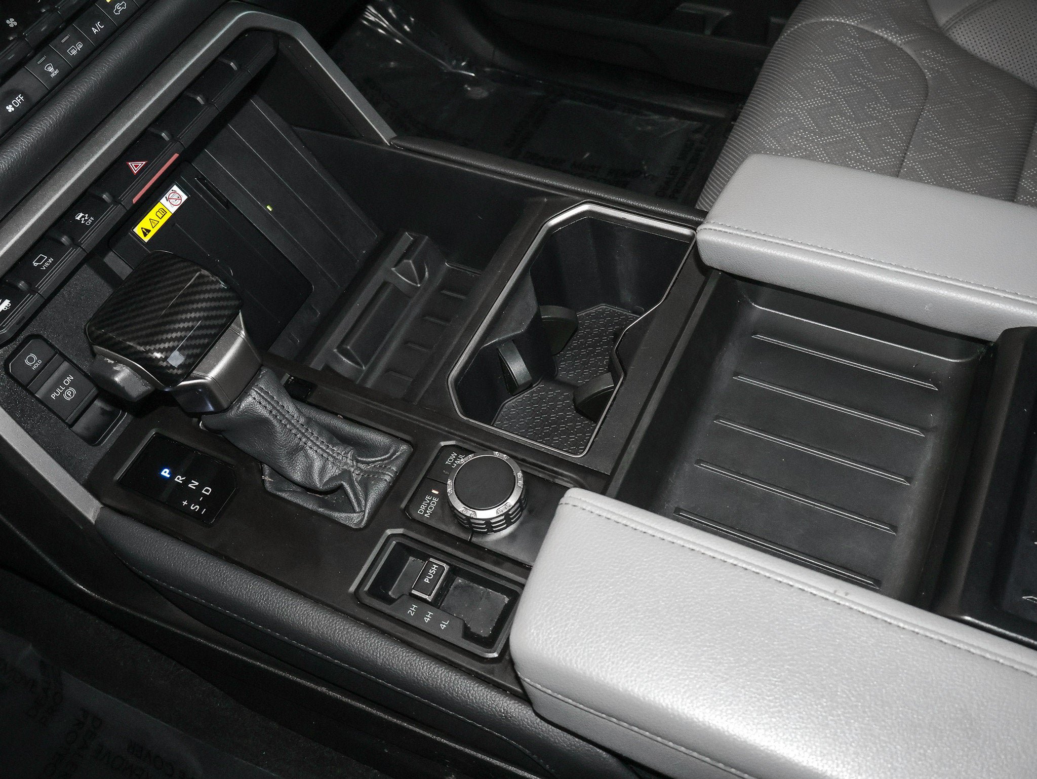 Used 2024 Toyota Tundra Limited AWD/4WD image 33
