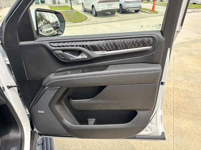 Used 2024 GMC Yukon XL Denali w/ Denali Reserve Package RWD image 17