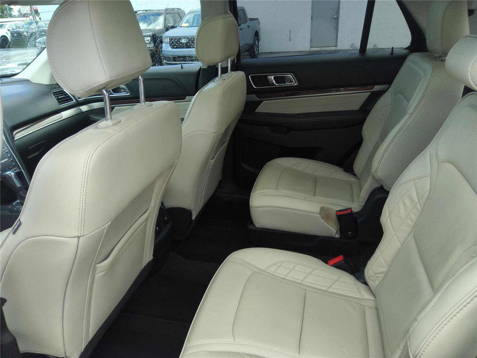 Certified 2017 Ford Explorer Platinum AWD/4WD image 21
