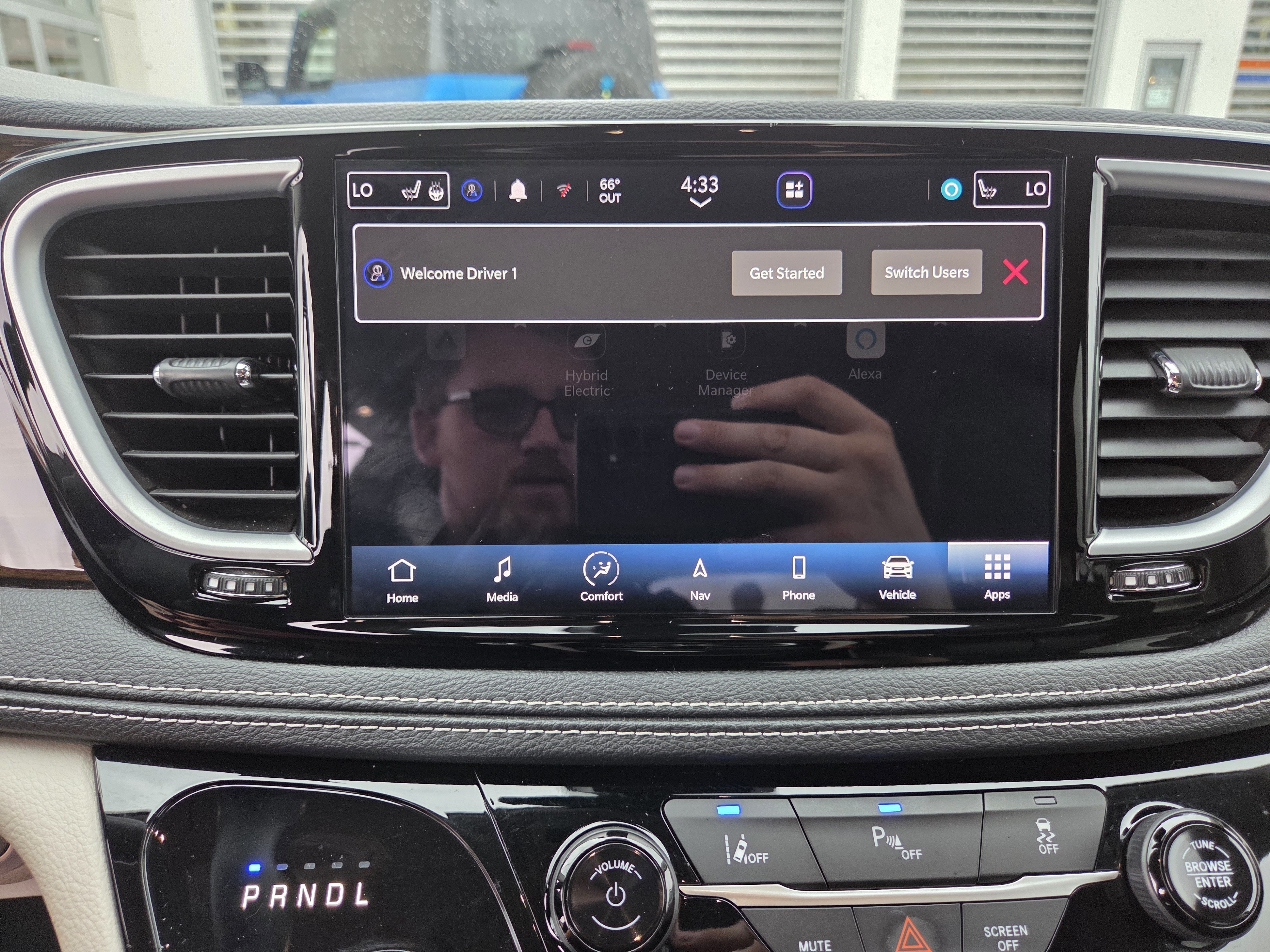 Used 2023 Chrysler Pacifica Limited FWD image 16