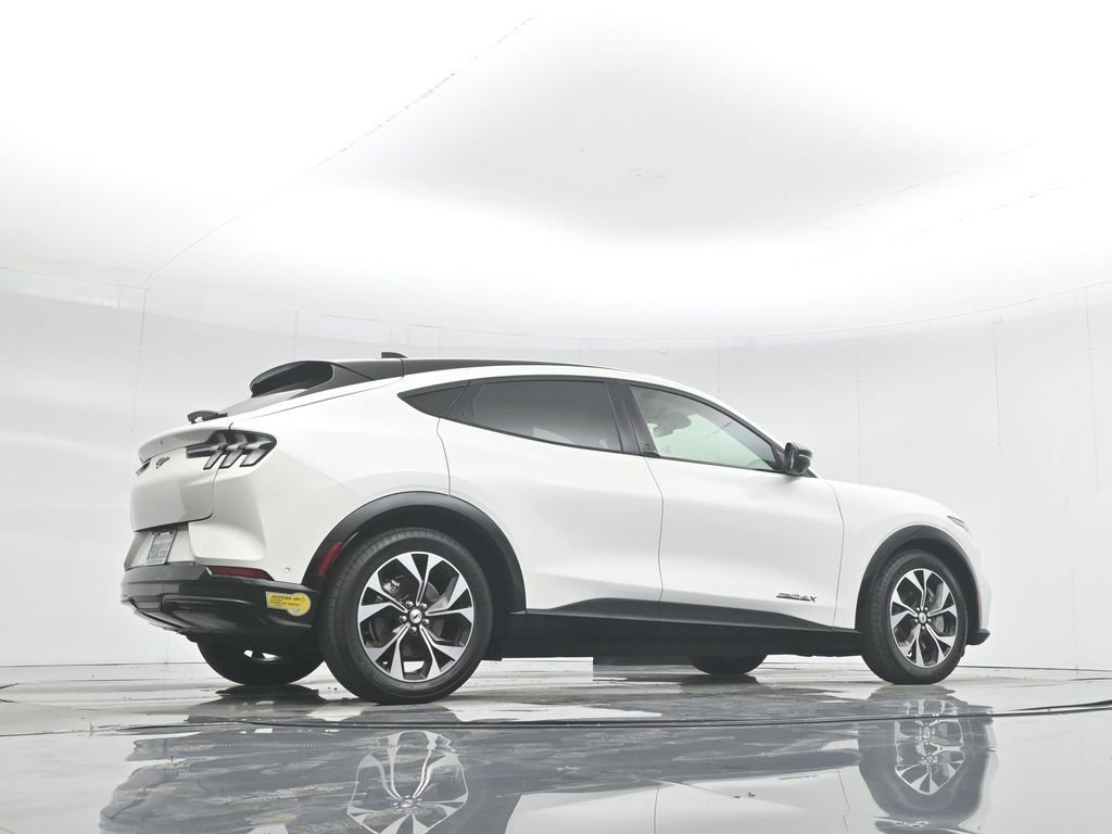 Certified 2022 Ford Mustang Mach-E Premium image 16