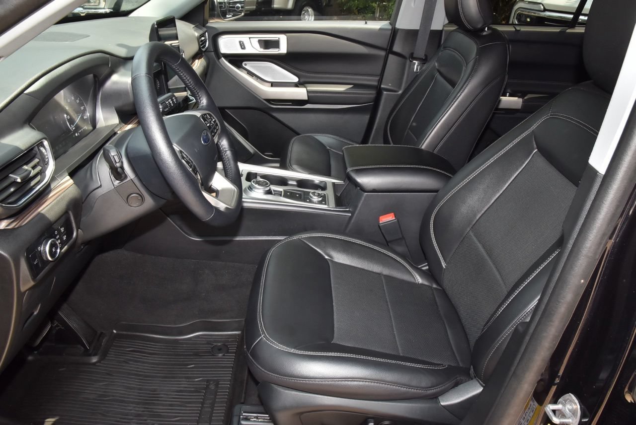 Certified 2024 Ford Explorer Limited w/ Limited Technology Package AWD/4WD image 13