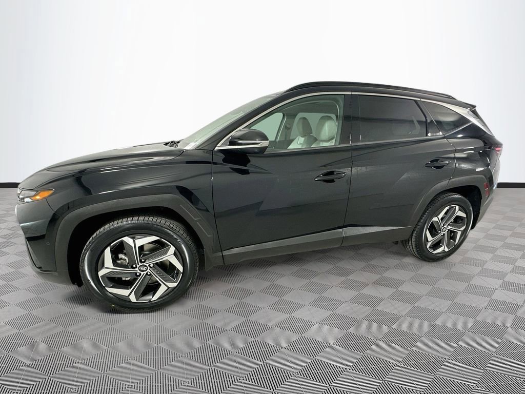 Used 2022 Hyundai Tucson Limited w/ Cargo Package AWD/4WD image 2