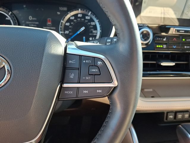 Used 2020 Toyota Highlander Platinum AWD/4WD image 25