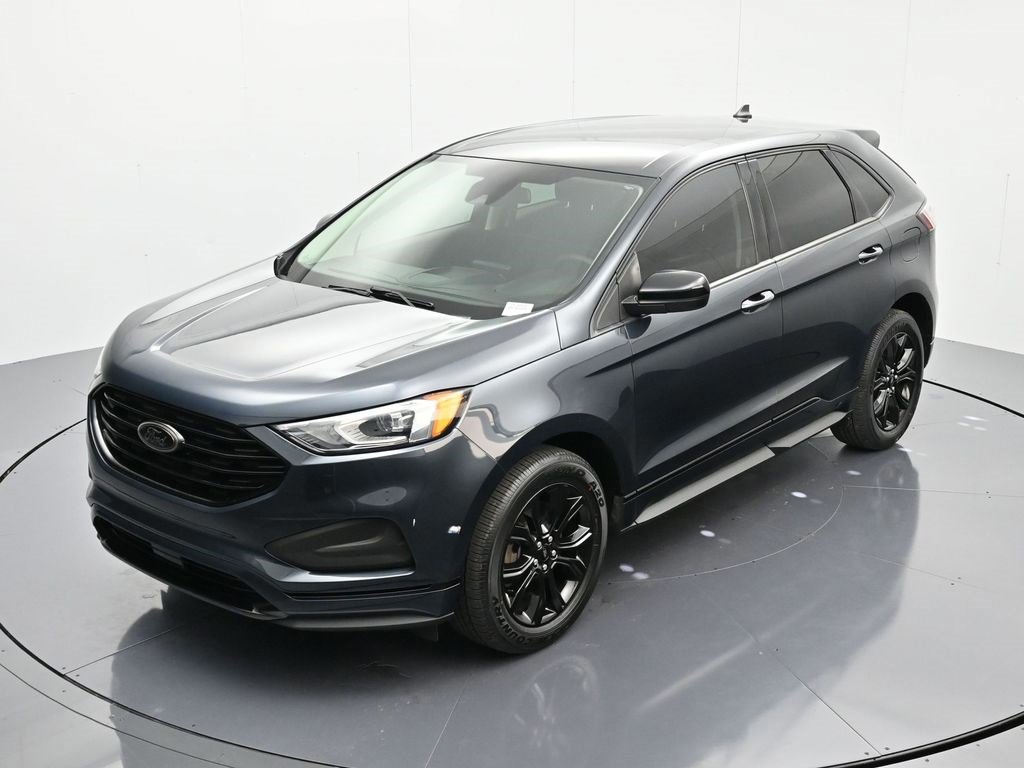 Certified 2022 Ford Edge SE w/ Black Appearance Package image 2