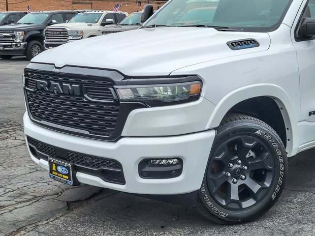 Used 2025 RAM 1500 Big Horn AWD/4WD image 3
