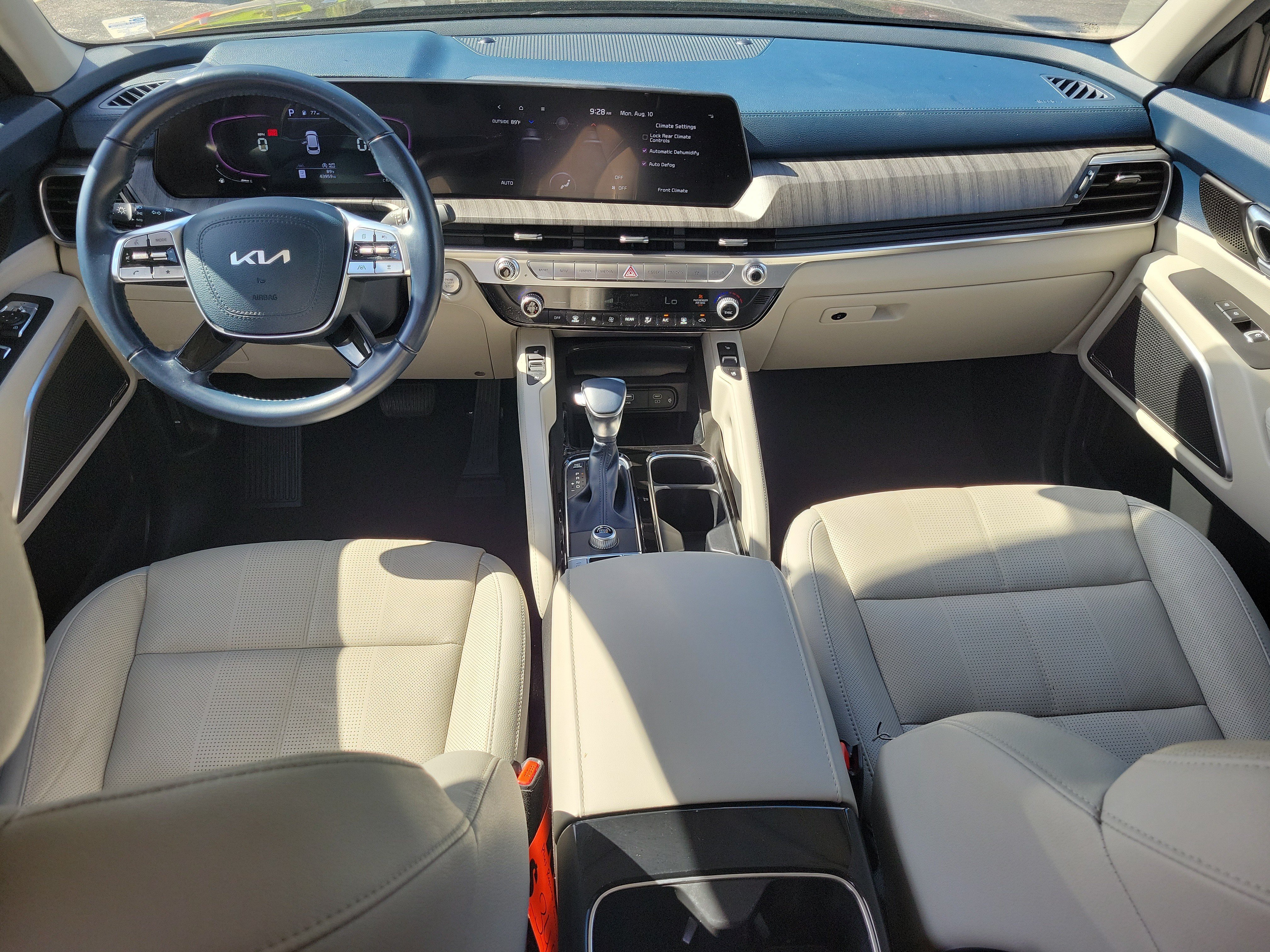 Used 2024 Kia Telluride EX w/ EX Captain's Chair Package FWD image 14