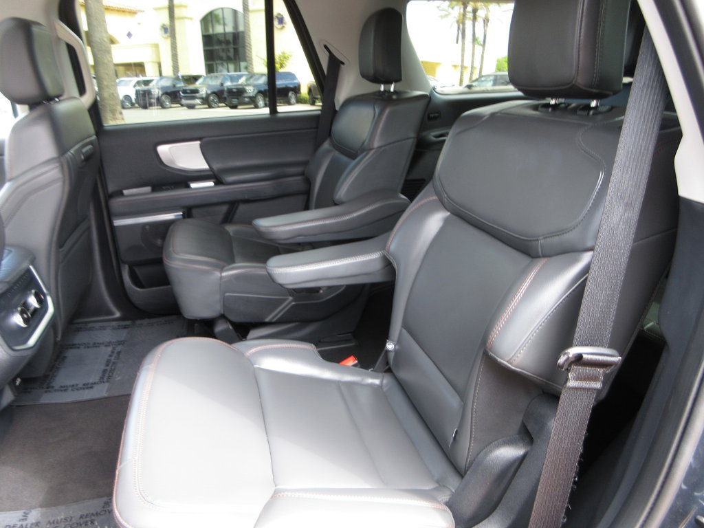 Certified 2025 Ford Expedition Active RWD image 18
