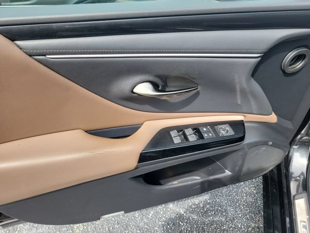 Used 2023 Lexus ES 350 w/ Accessory Package (Z1) FWD image 15