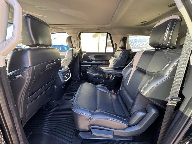 Certified 2025 Ford Expedition Max Platinum w/ Driver's Package AWD/4WD image 21
