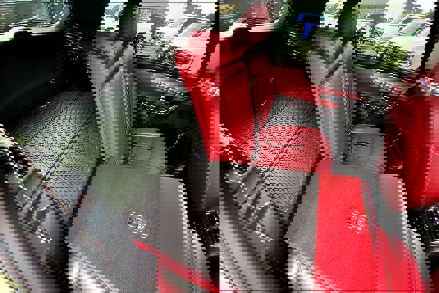 Used 2025 MAZDA CX-70 Plug-In Hybrid w/ Premium Plus image 17