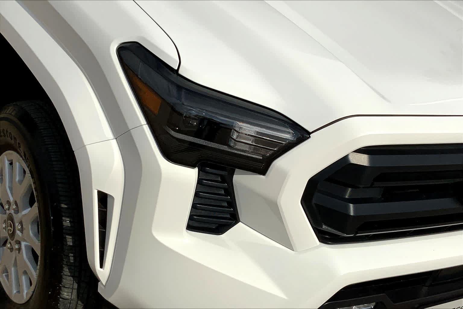 Used 2024 Toyota Tacoma SR5 RWD image 28