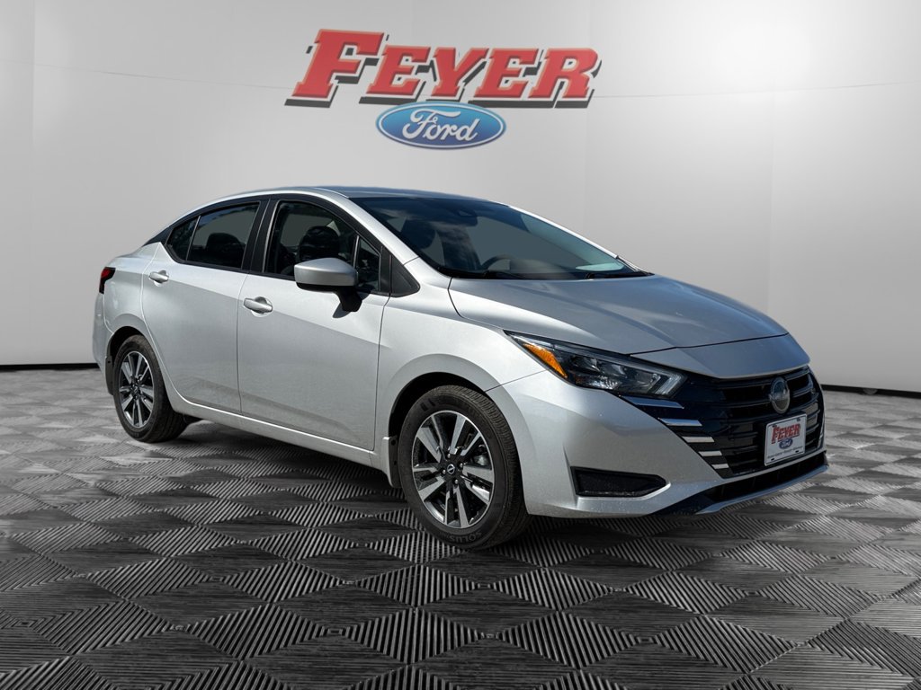 Used 2025 Nissan Versa SV w/ Trunk Package FWD image 7