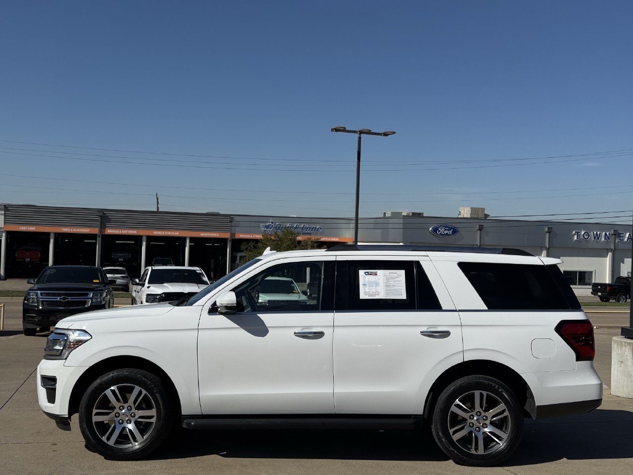 Certified 2024 Ford Expedition Limited RWD image 3