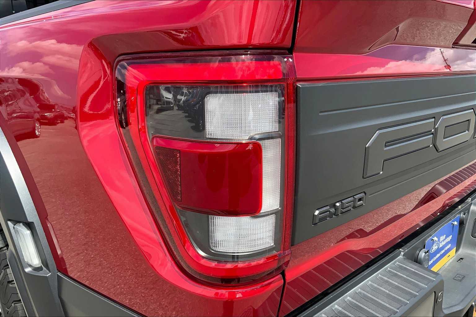 Certified 2022 Ford F150 Raptor w/ Equipment Group 801A High image 29