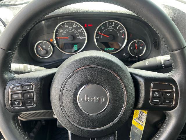 Used 2018 Jeep Wrangler Unlimited Rubicon w/ Connectivity Group AWD/4WD image 14
