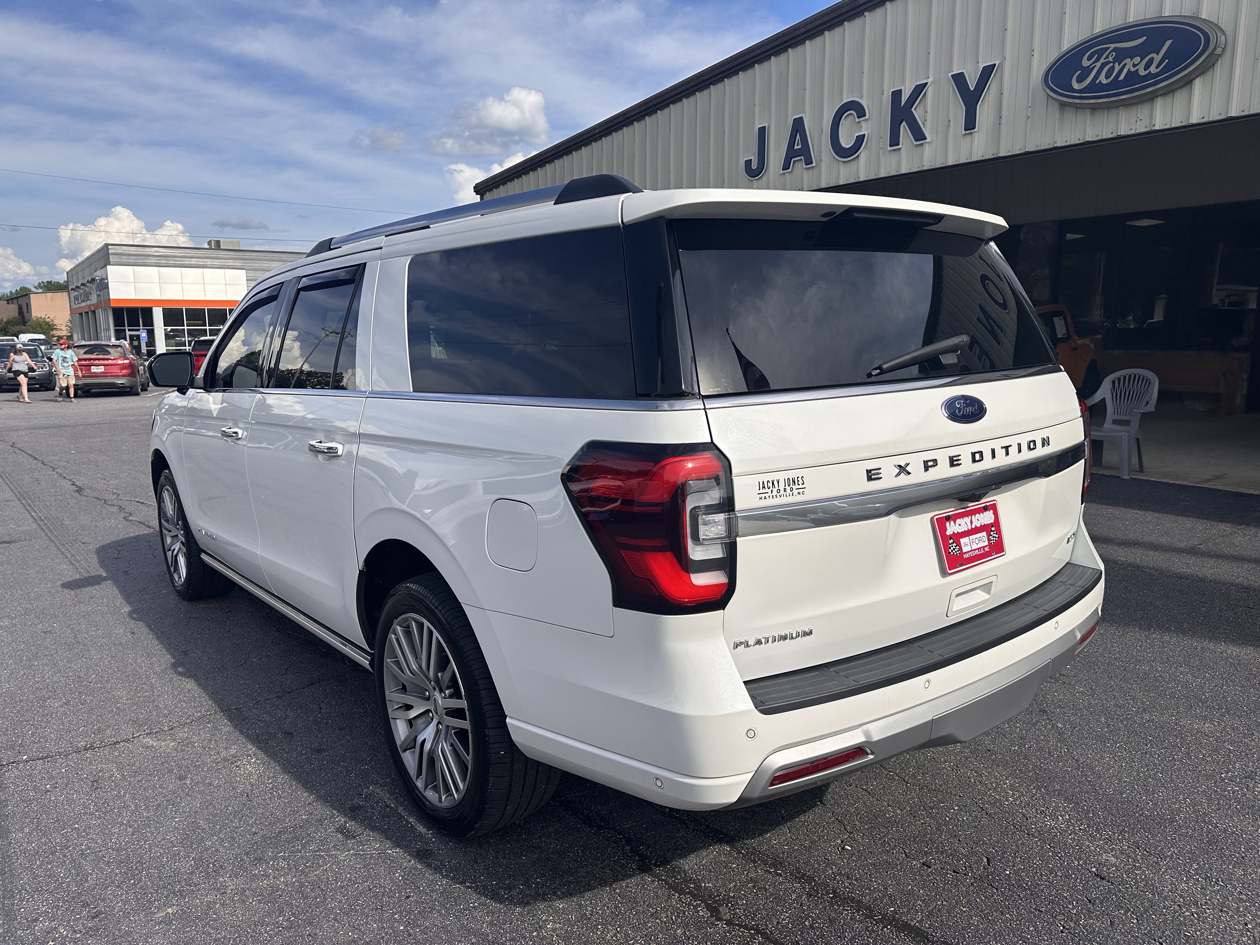 Certified 2024 Ford Expedition Max Platinum AWD/4WD image 8