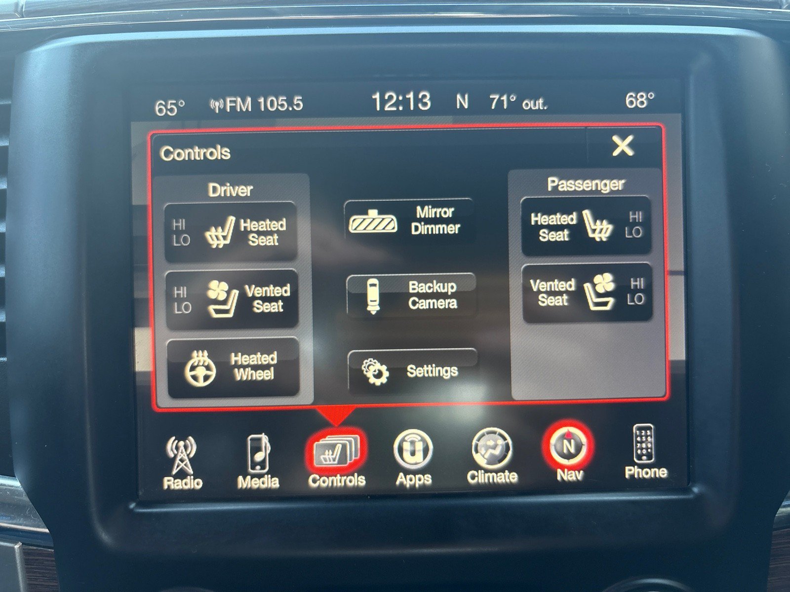 Used 2017 RAM 1500 Laramie w/ Convenience Group AWD/4WD image 24