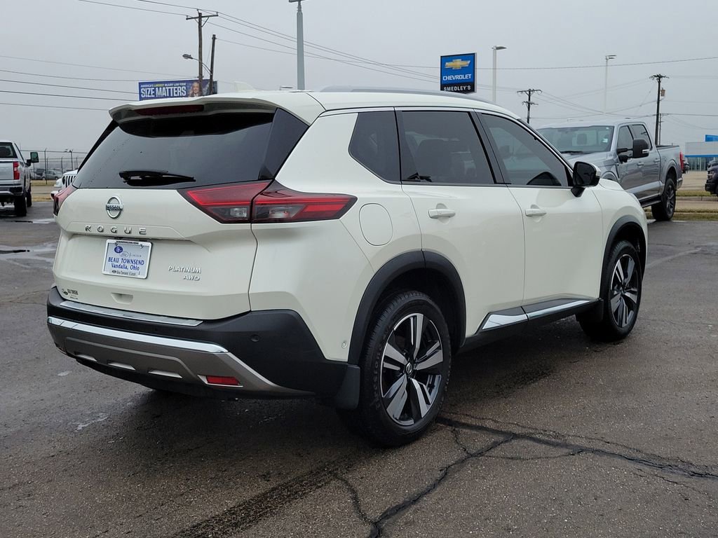 Used 2021 Nissan Rogue Platinum image 4